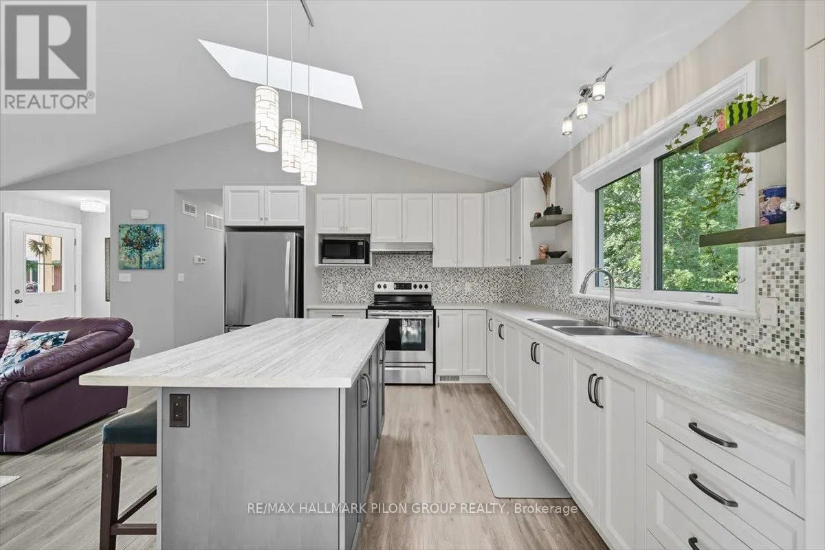 1717 LAKESHORE DRIVE