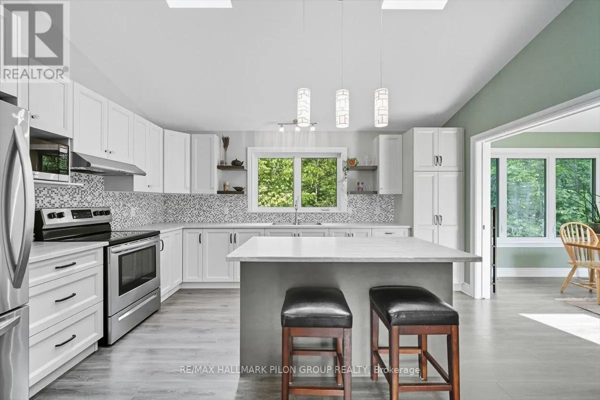 1717 LAKESHORE DRIVE