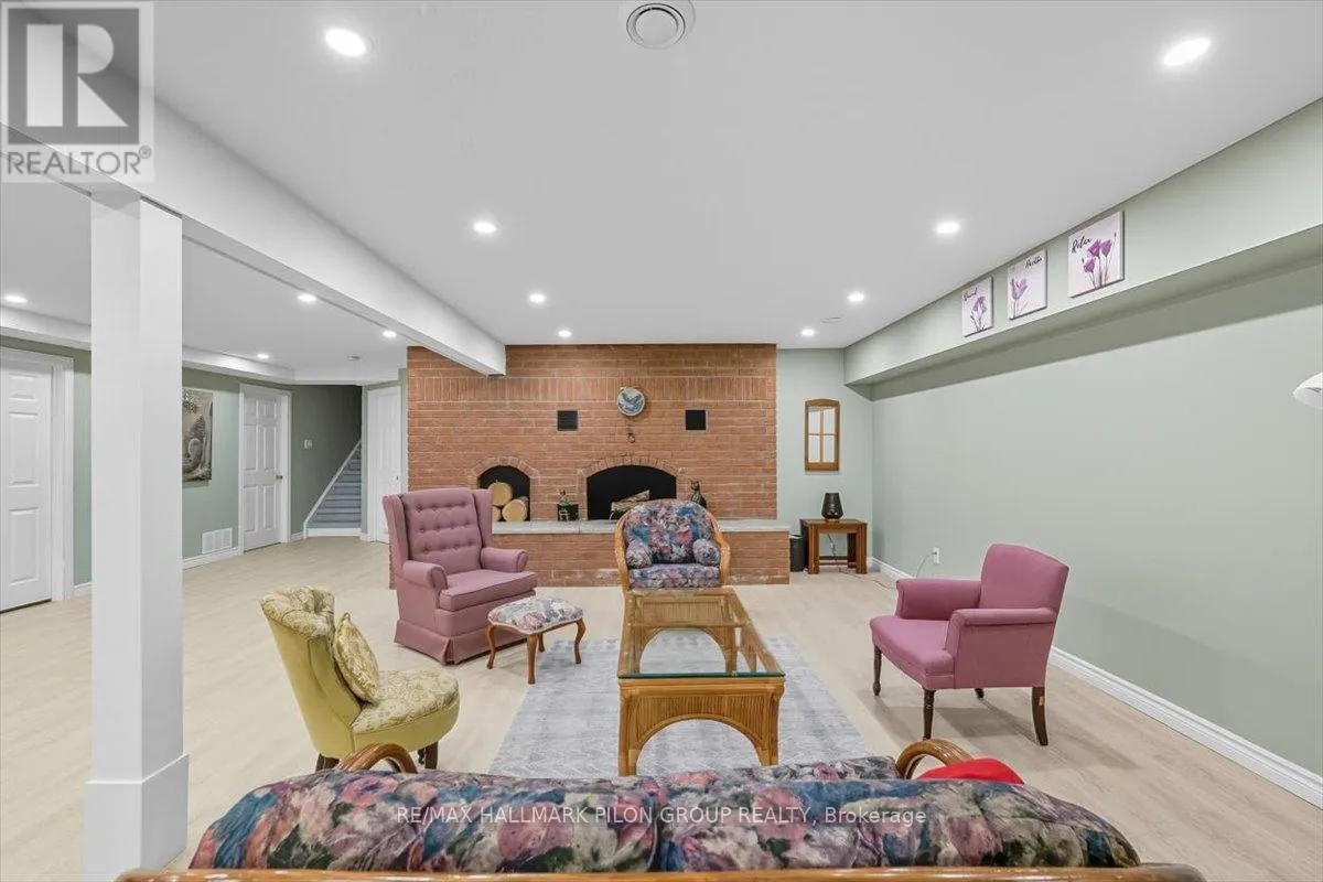 1717 LAKESHORE DRIVE