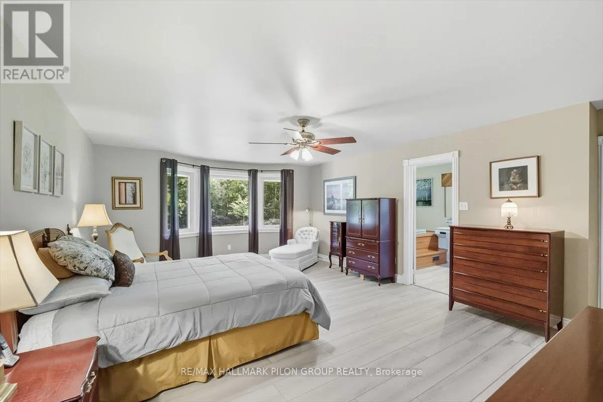 1717 LAKESHORE DRIVE