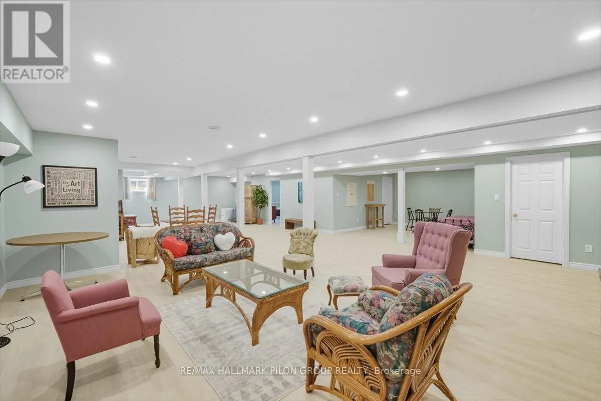 1717 LAKESHORE DRIVE