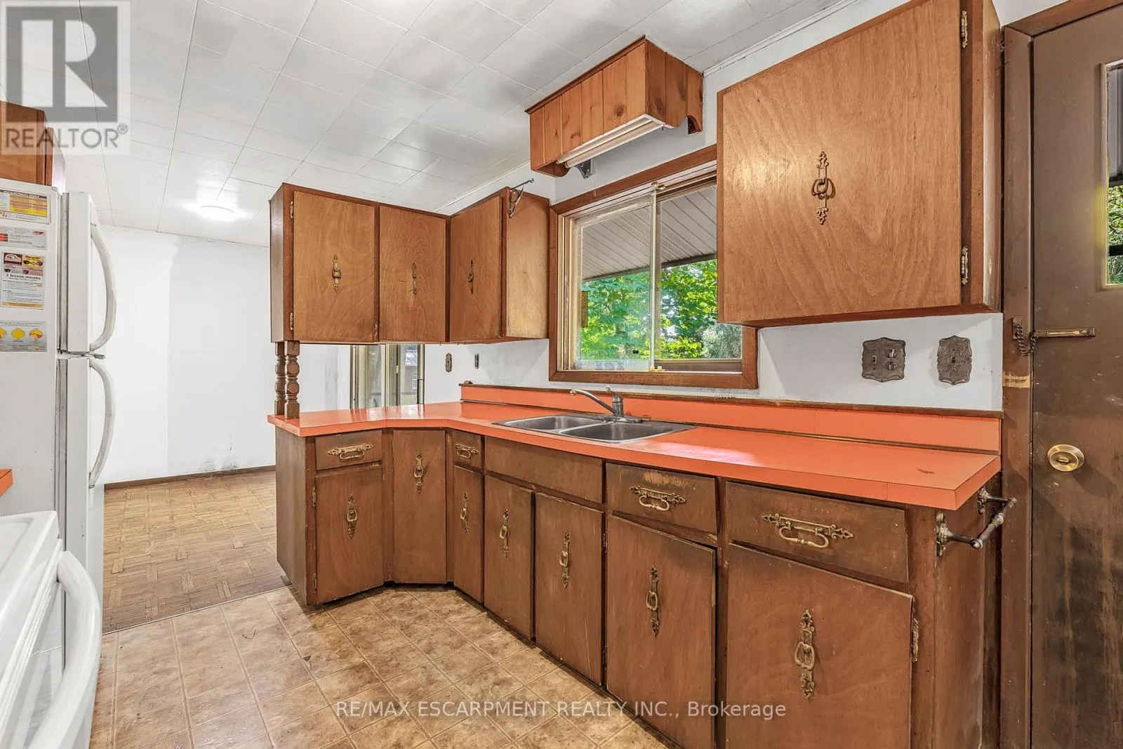 927 WAINFLEET/DUNNVILLE TOWNLINE ROAD