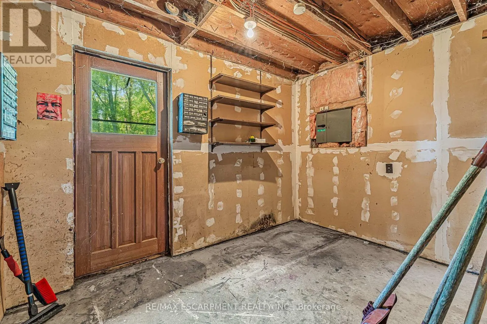927 WAINFLEET/DUNNVILLE TOWNLINE ROAD
