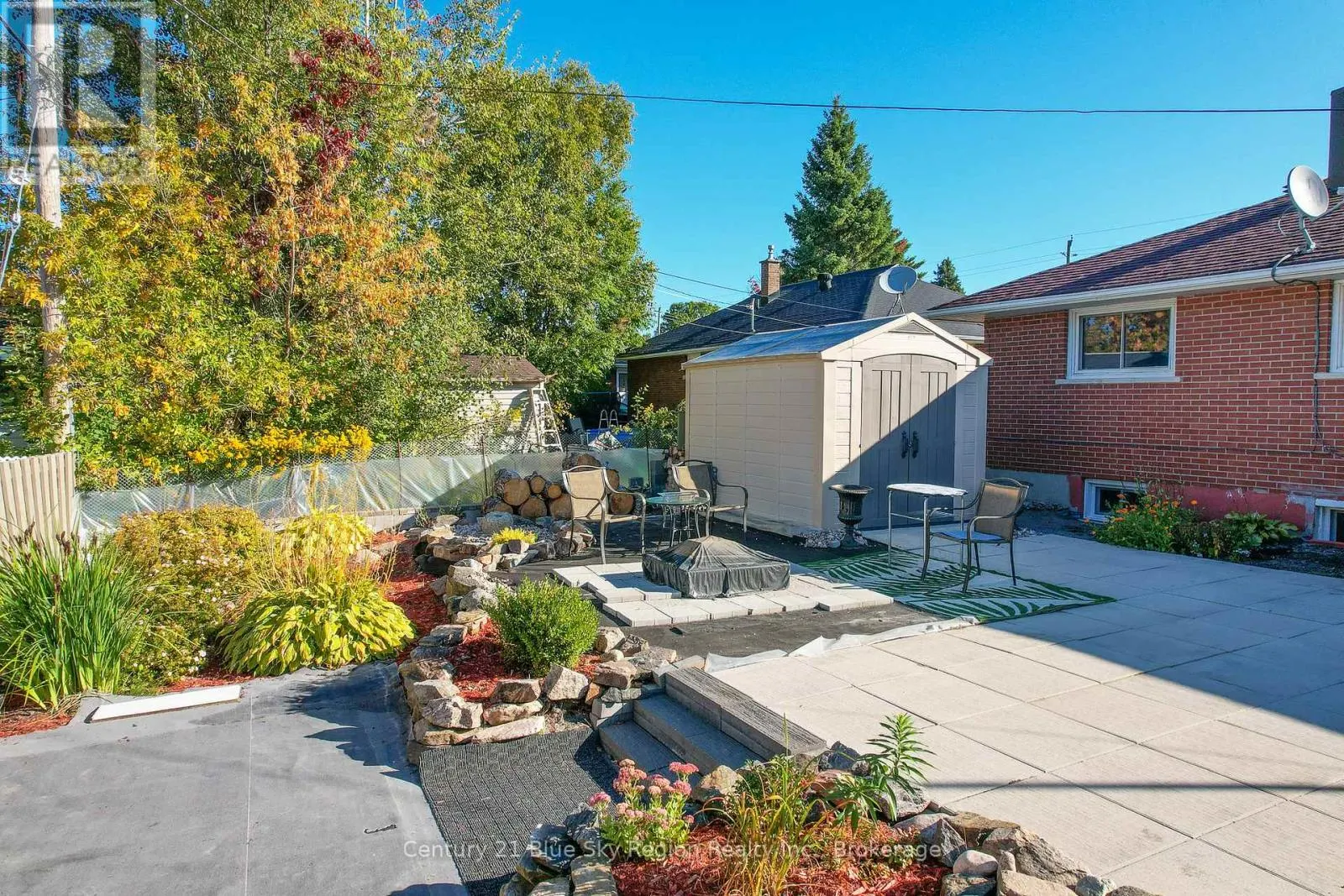 735 MCKAY AVENUE