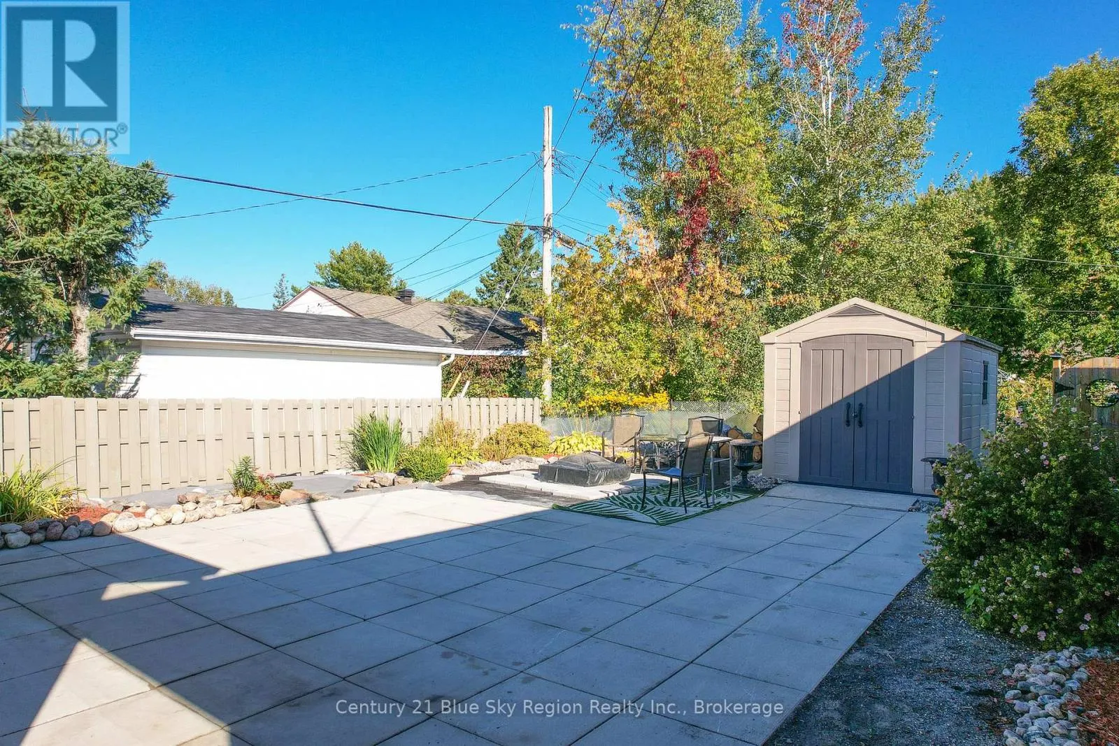 735 MCKAY AVENUE