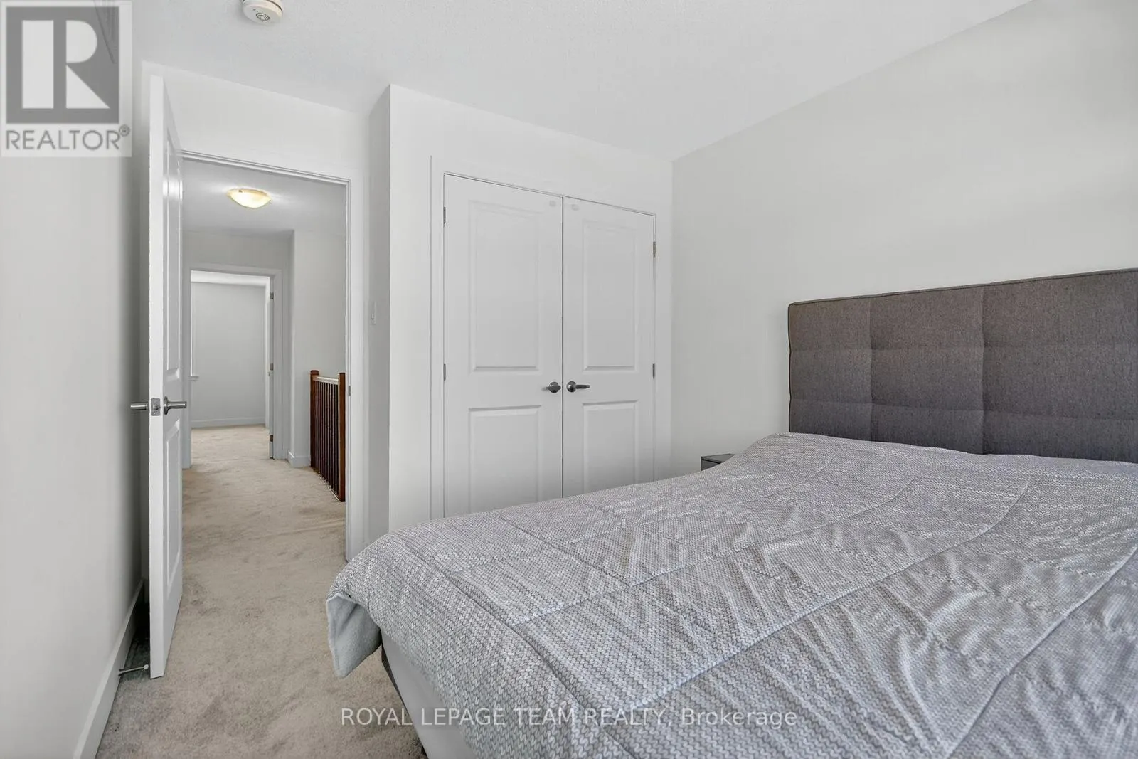 337 IBANEZ WALK