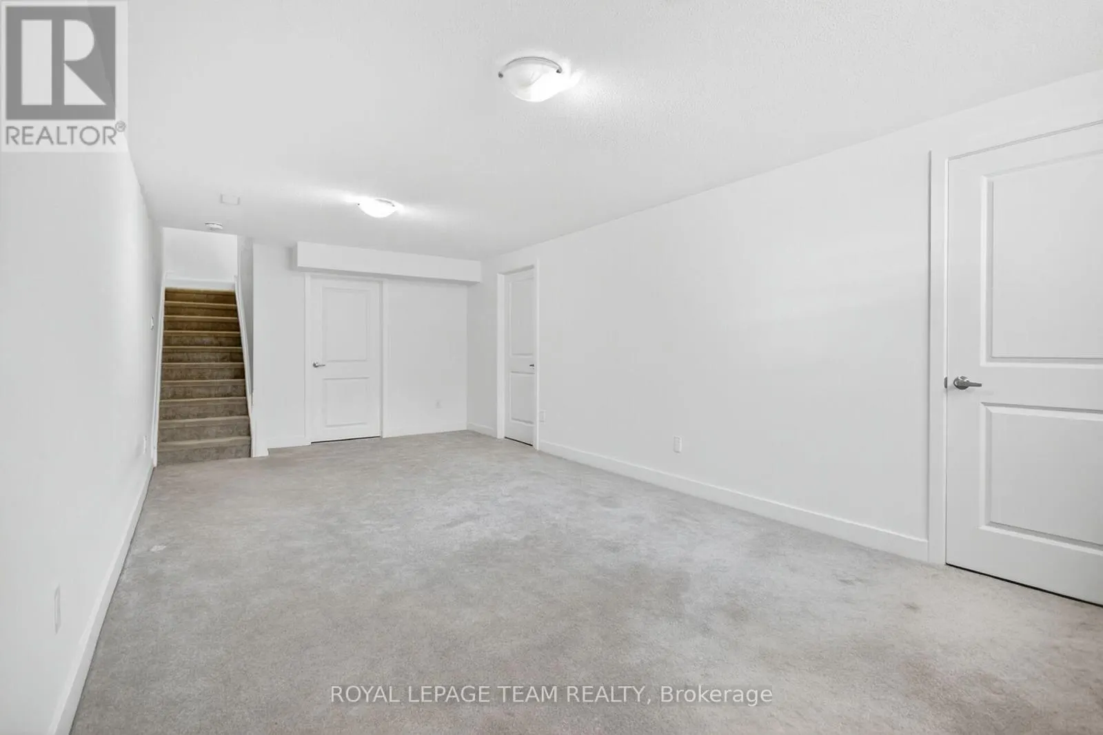 337 IBANEZ WALK