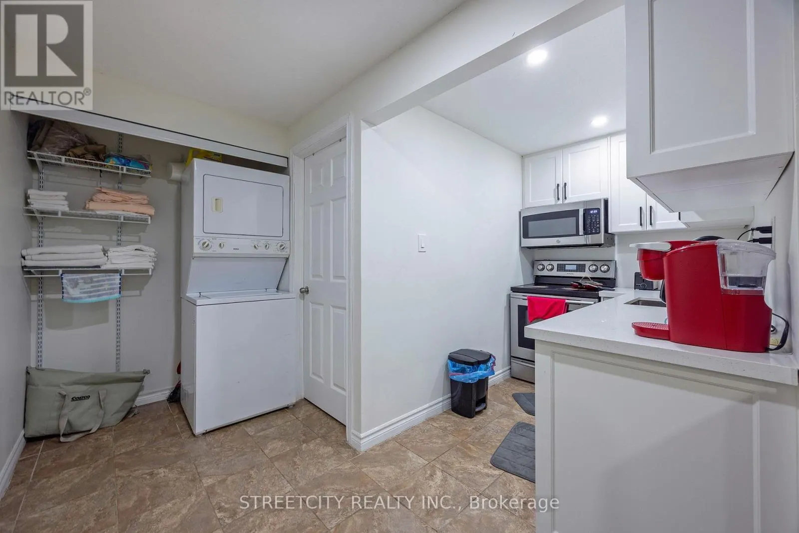 1502 CORONATION DRIVE