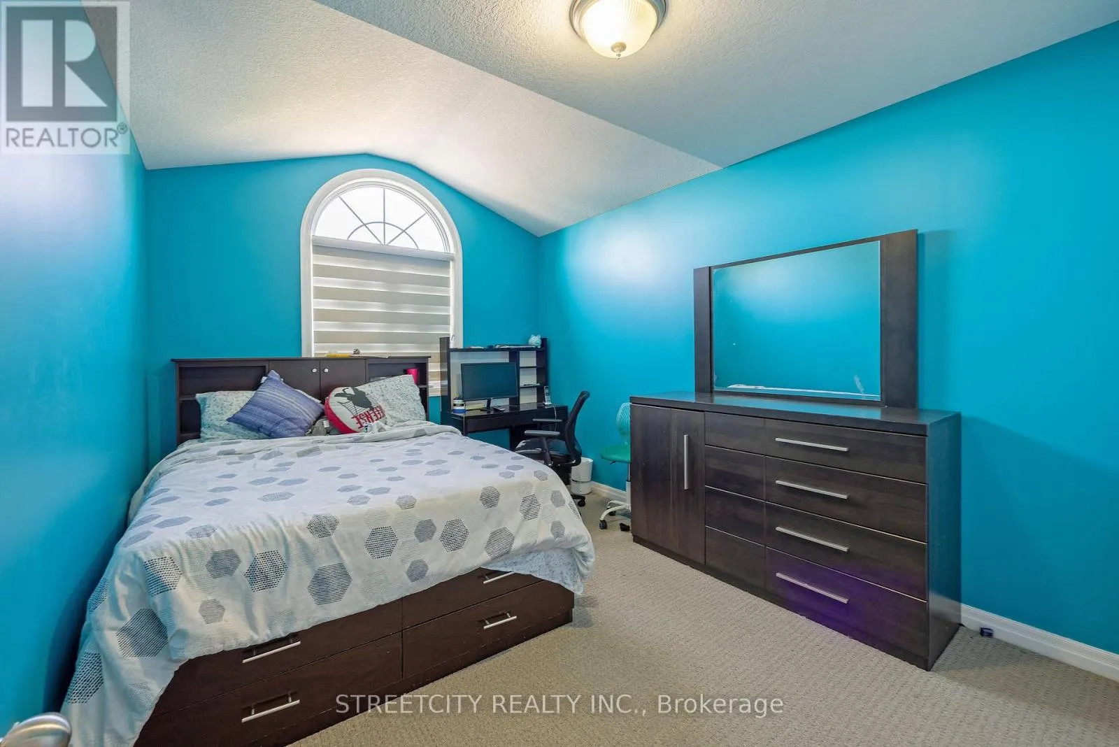1502 CORONATION DRIVE