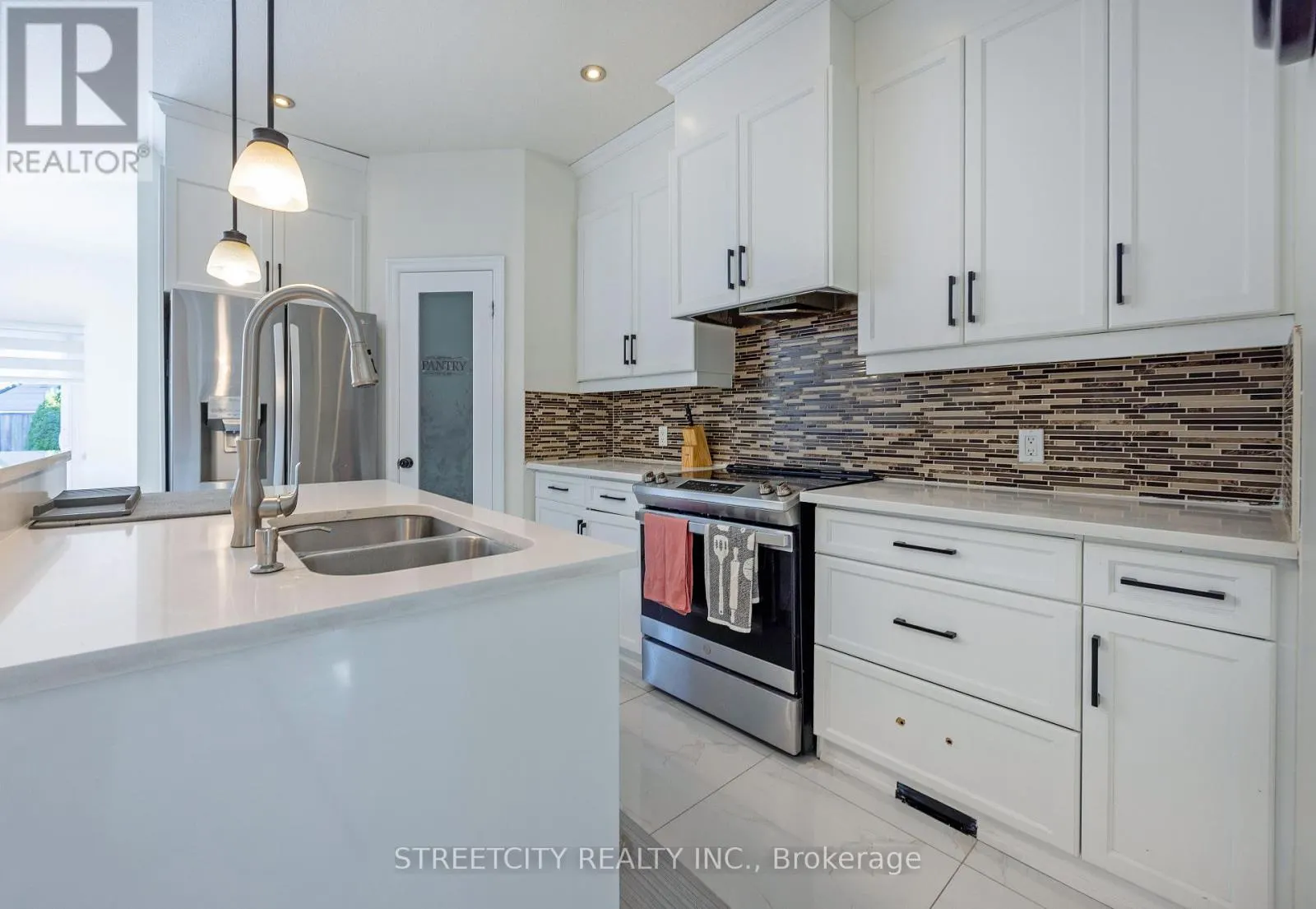 1502 CORONATION DRIVE