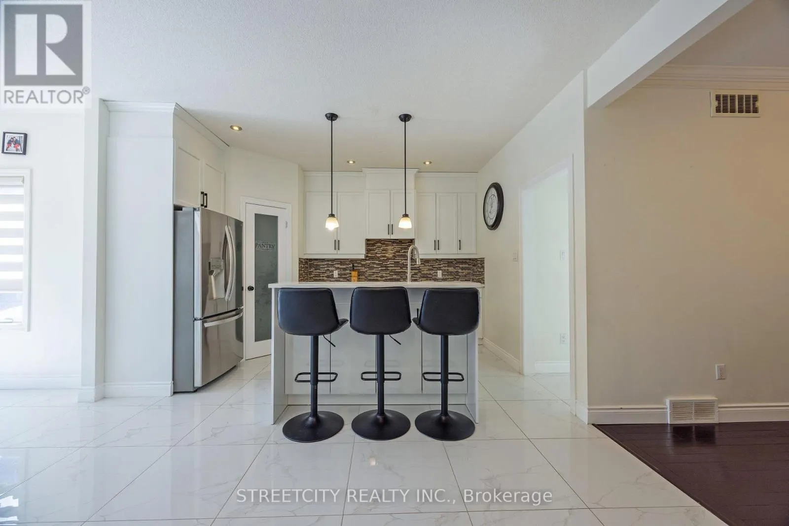 1502 CORONATION DRIVE