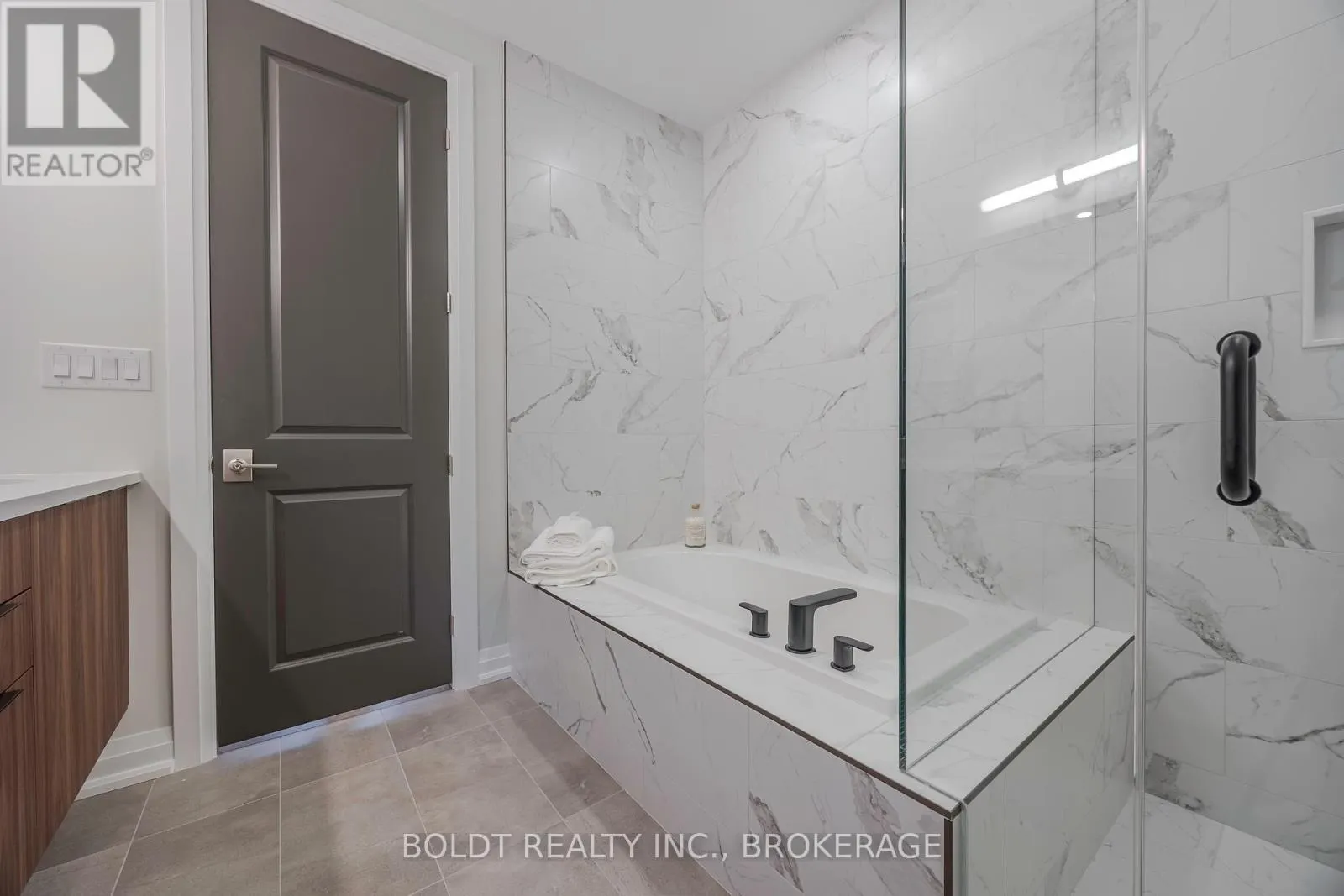 11 - 205 ST. DAVID'S ROAD, #11