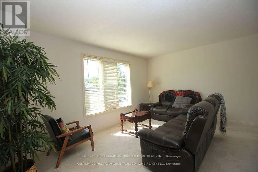 893 LAWSON ROAD