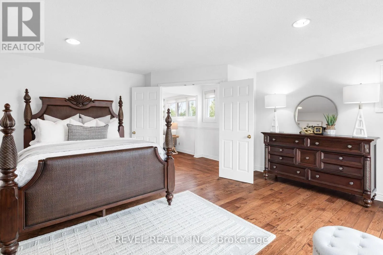 27 CEDAR CRESCENT