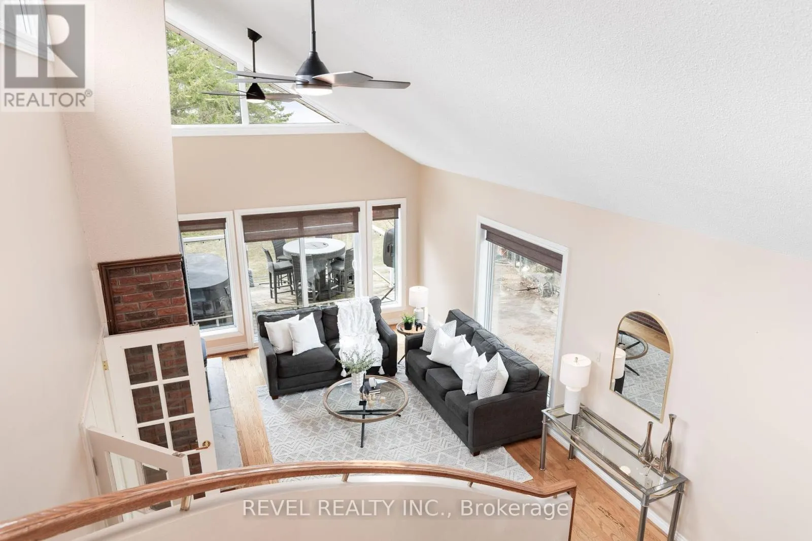 27 CEDAR CRESCENT