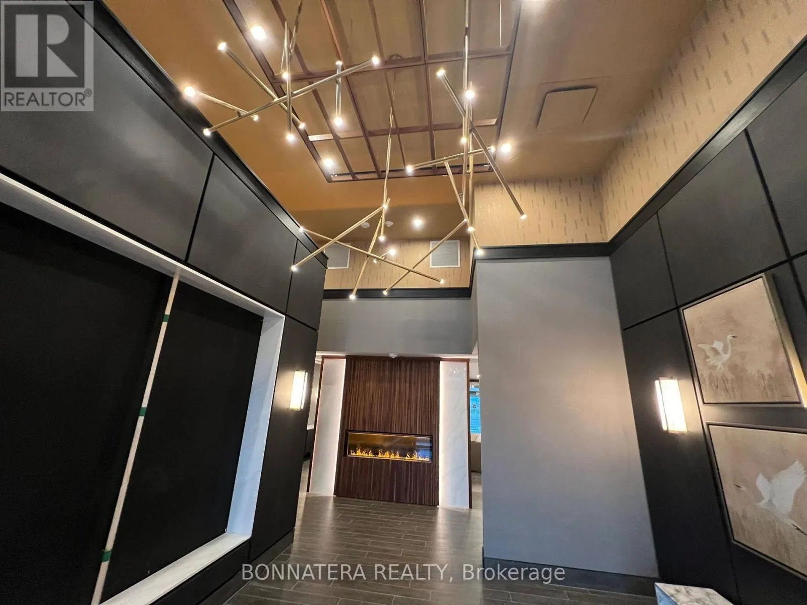 1113 - 470 DUNDAS STREET E