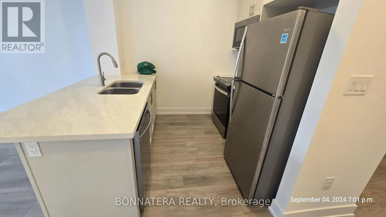 1113 - 470 DUNDAS STREET E