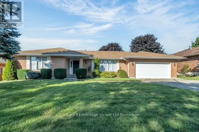 5 THOMAS AVENUE