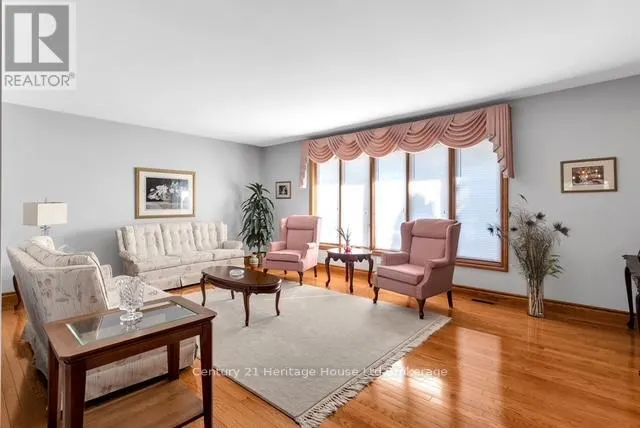 5 THOMAS AVENUE