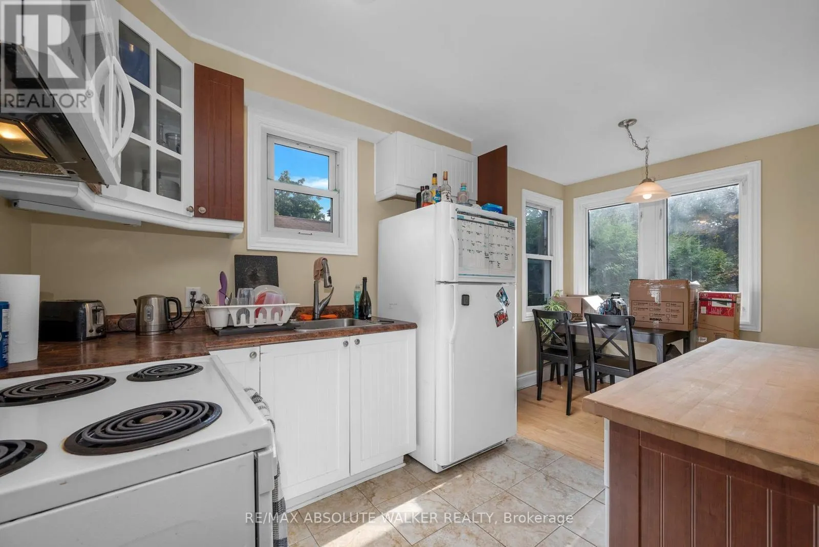 899 MAPLEWOOD AVENUE