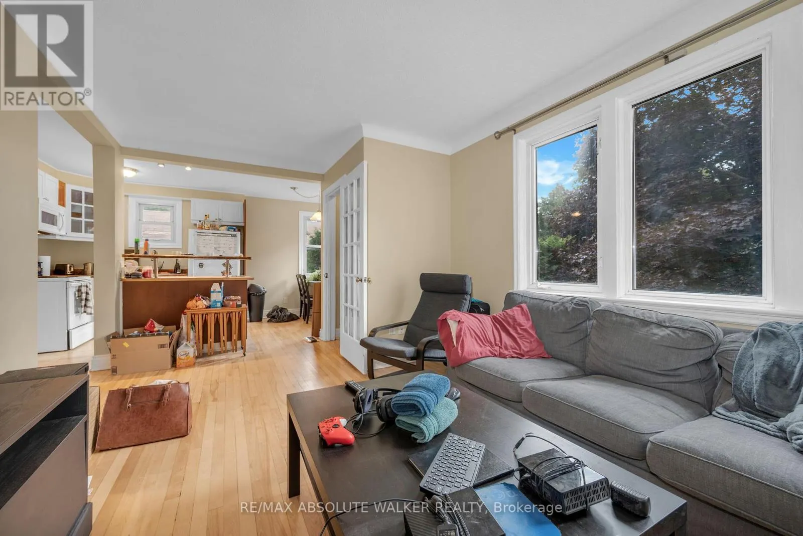 899 MAPLEWOOD AVENUE