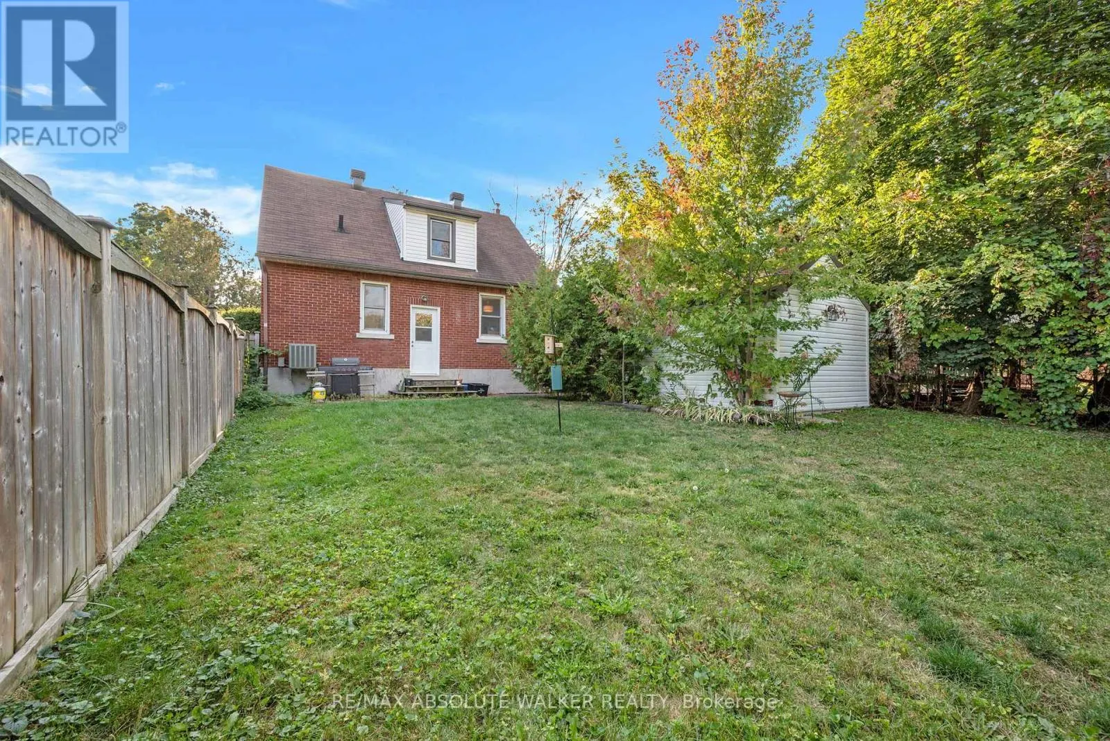 899 MAPLEWOOD AVENUE