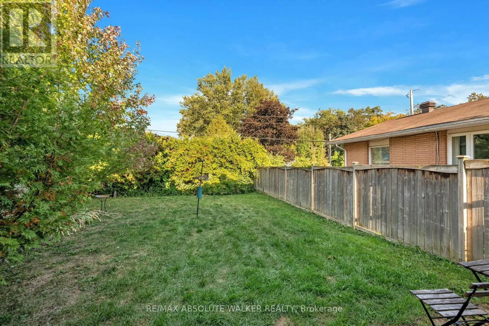 899 MAPLEWOOD AVENUE