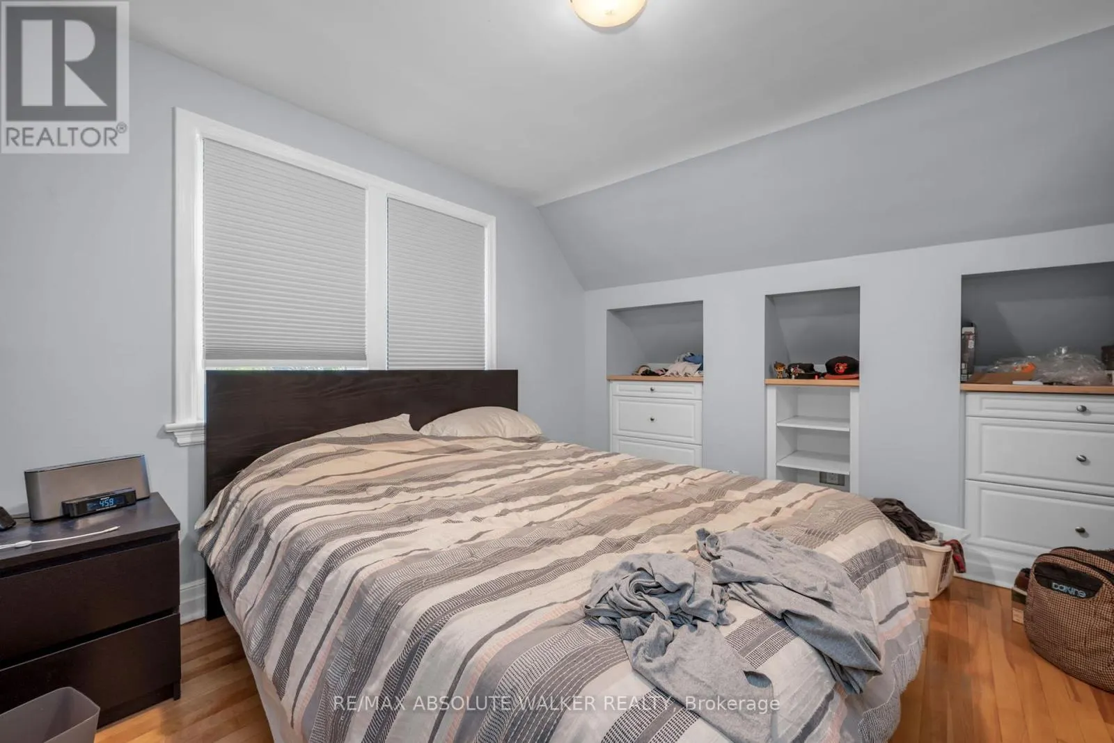 899 MAPLEWOOD AVENUE