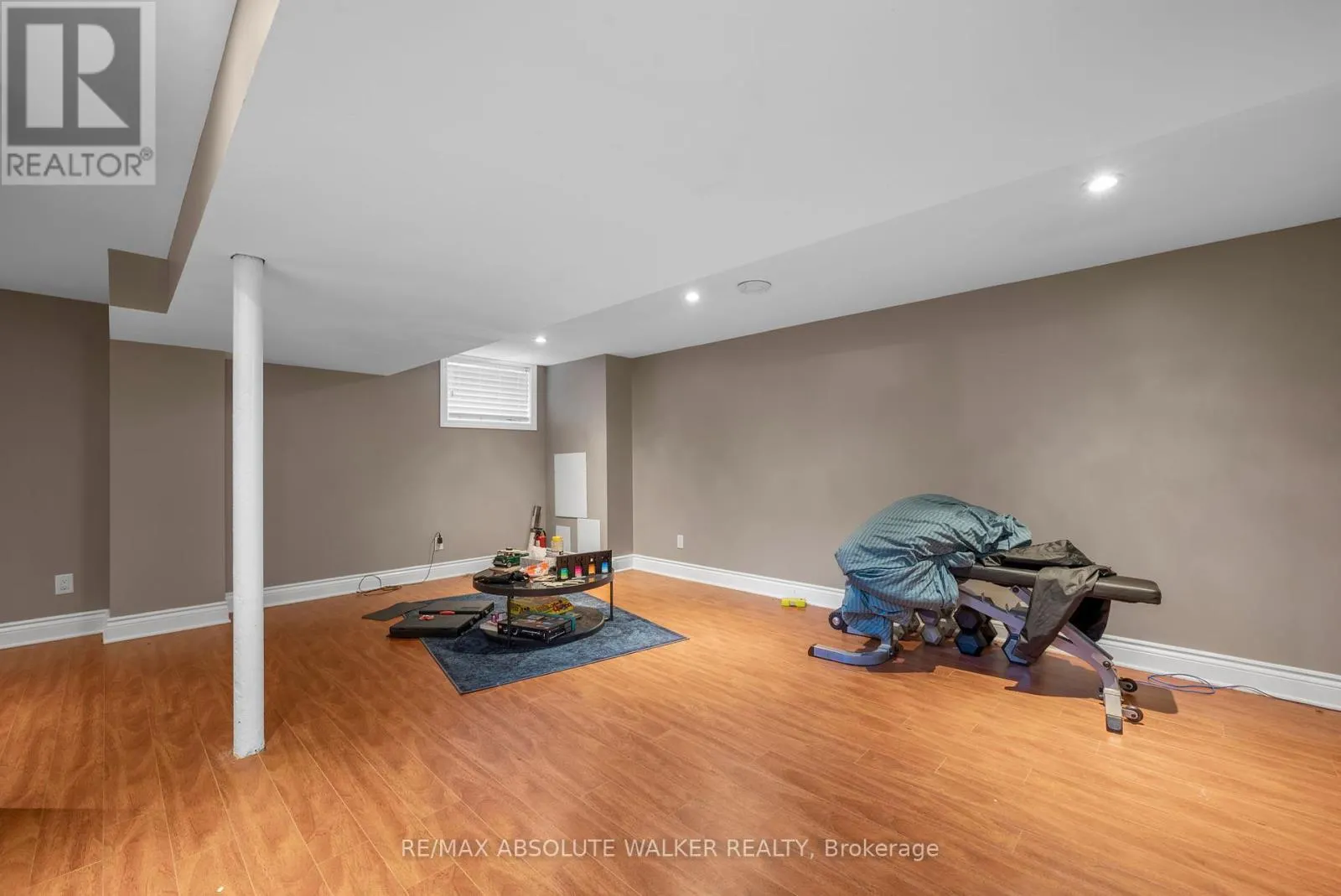 899 MAPLEWOOD AVENUE