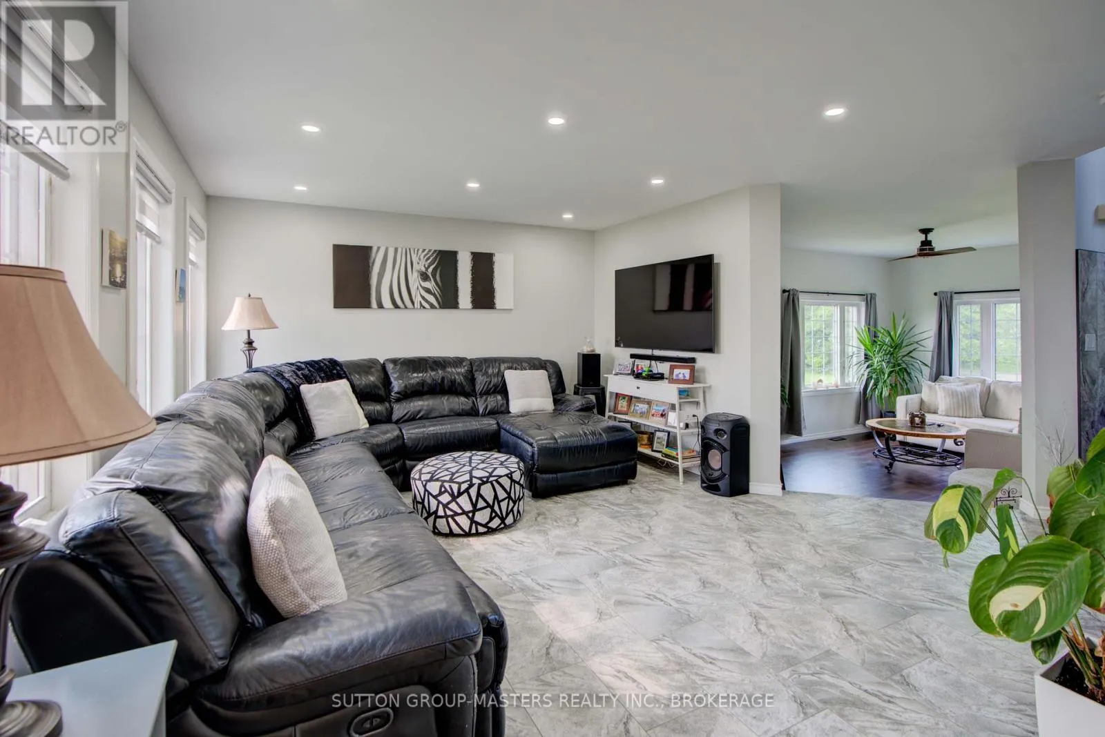 302 GREENS ROAD