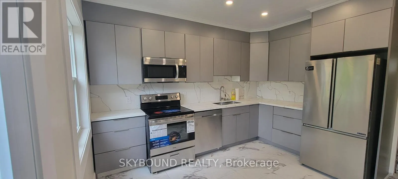 ROOM - 4869 SECOND AVENUE