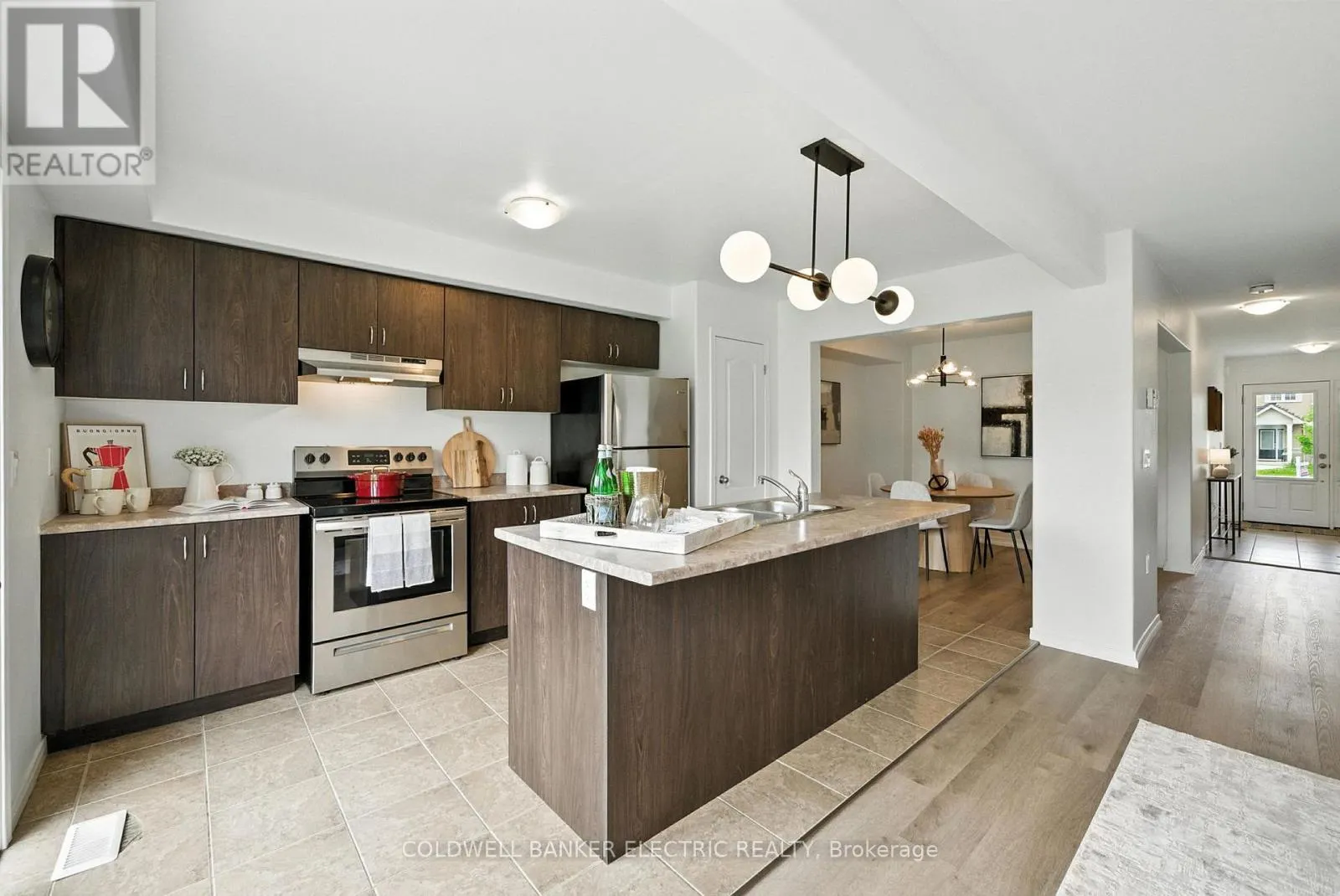 1651 HETHERINGTON DRIVE
