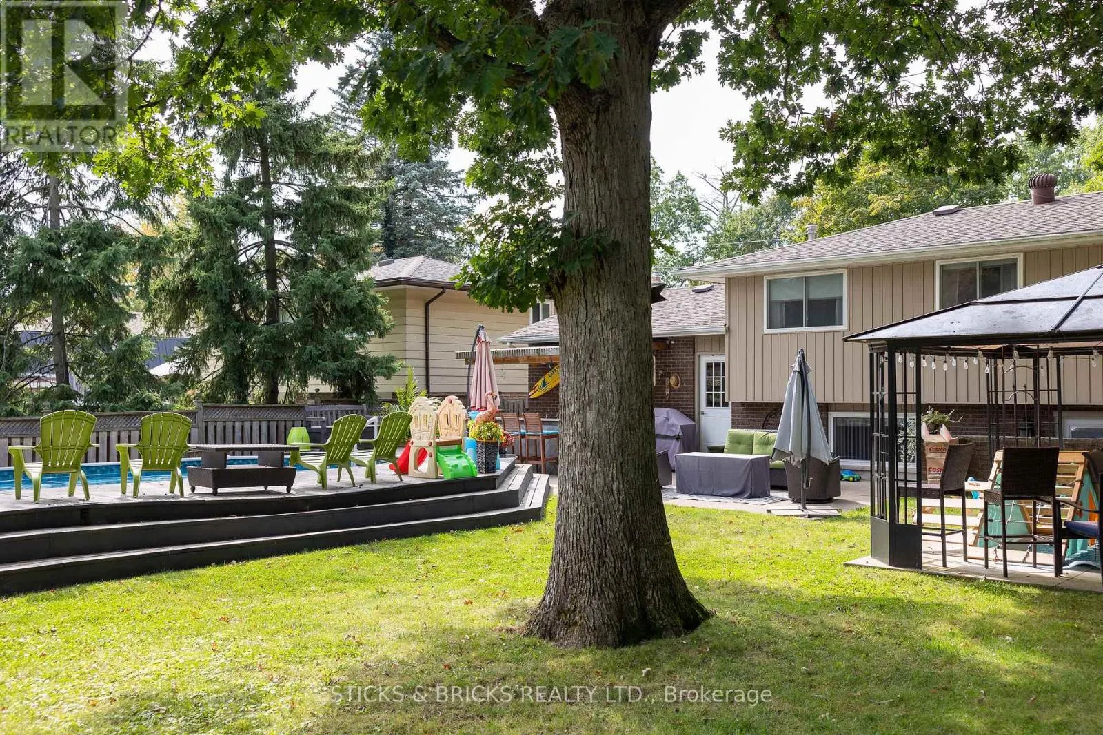 2530 DORCHESTER ROAD
