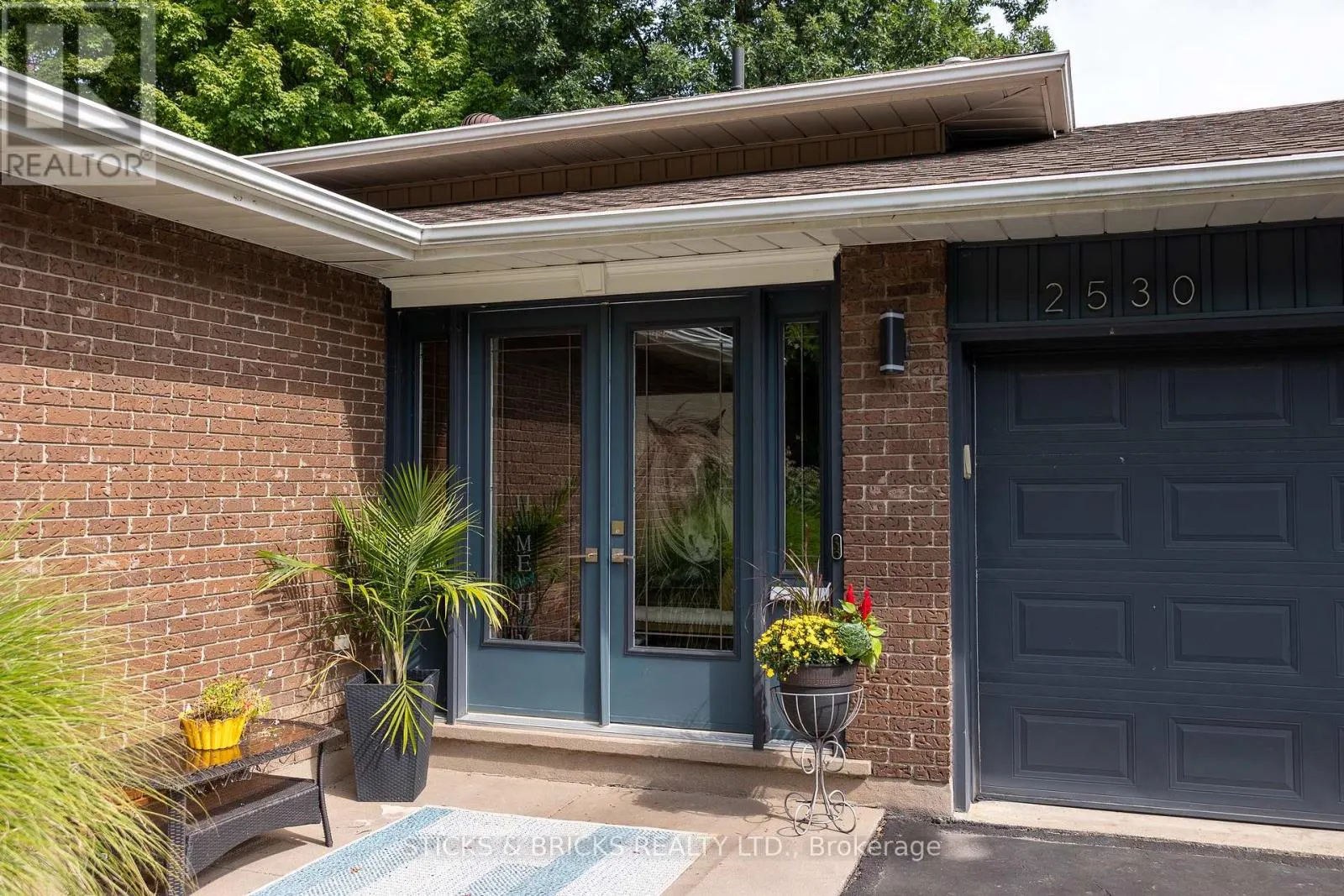 2530 DORCHESTER ROAD