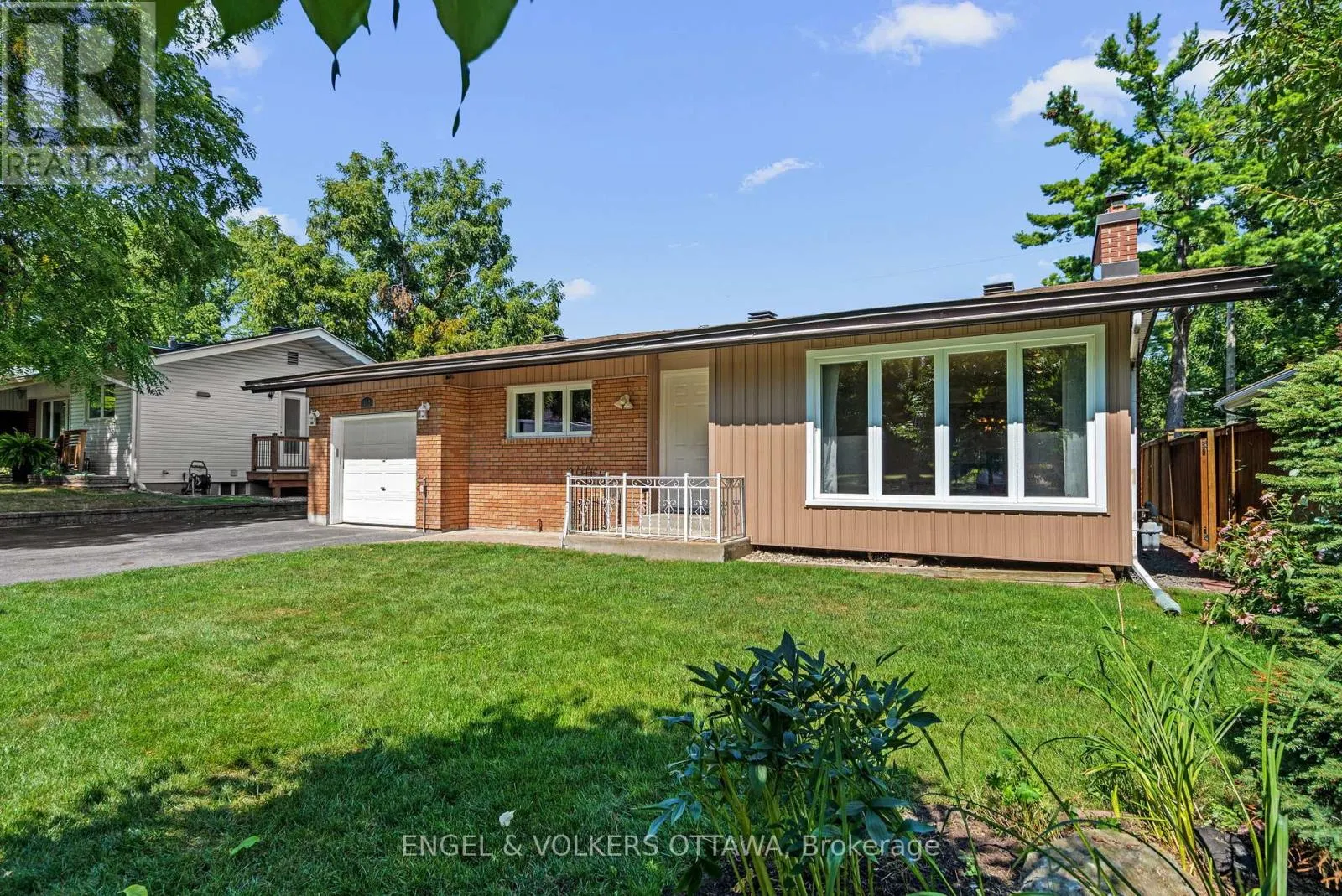 337 MOUNTBATTEN AVENUE