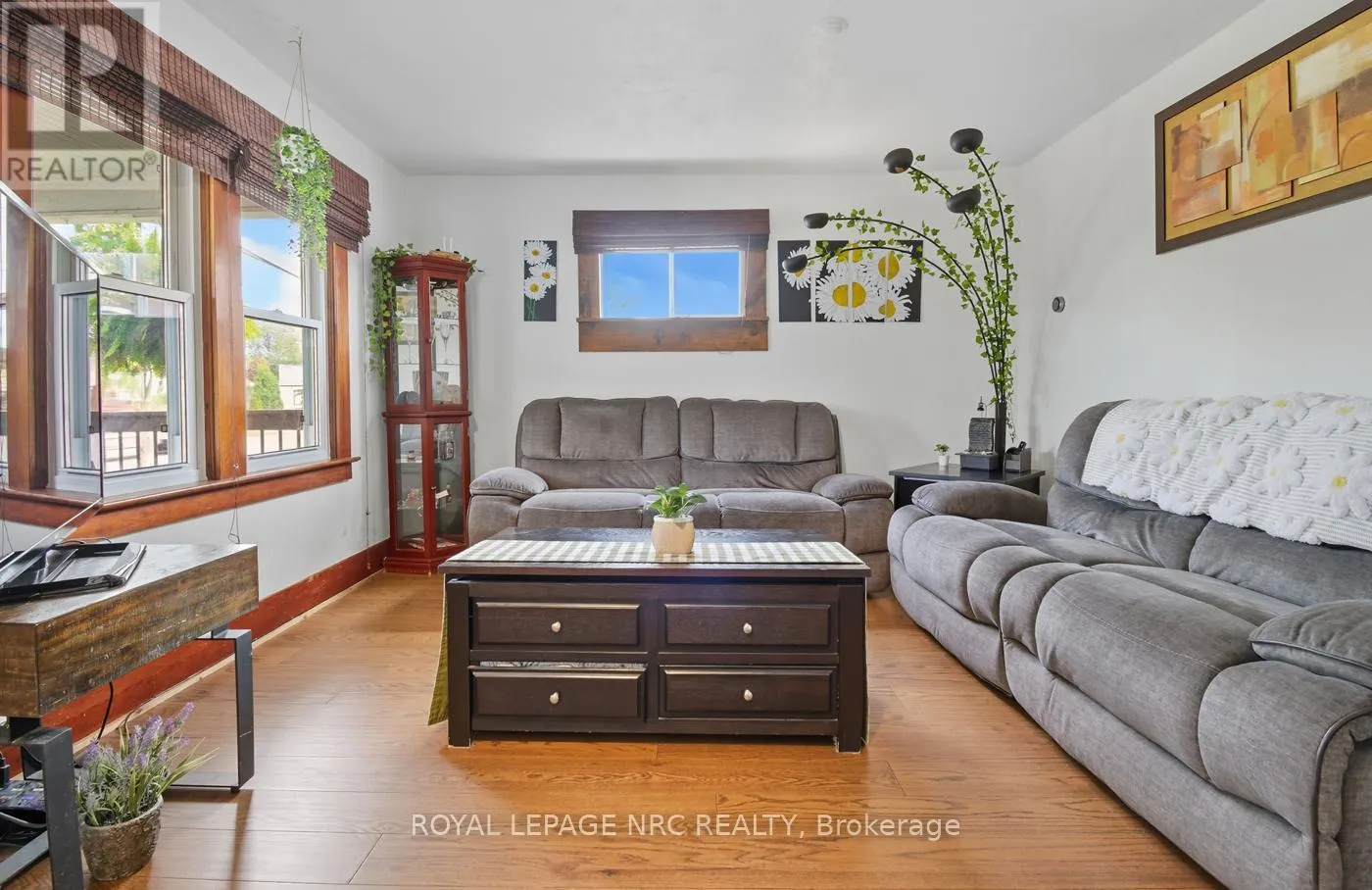 508 MAIN STREET W
