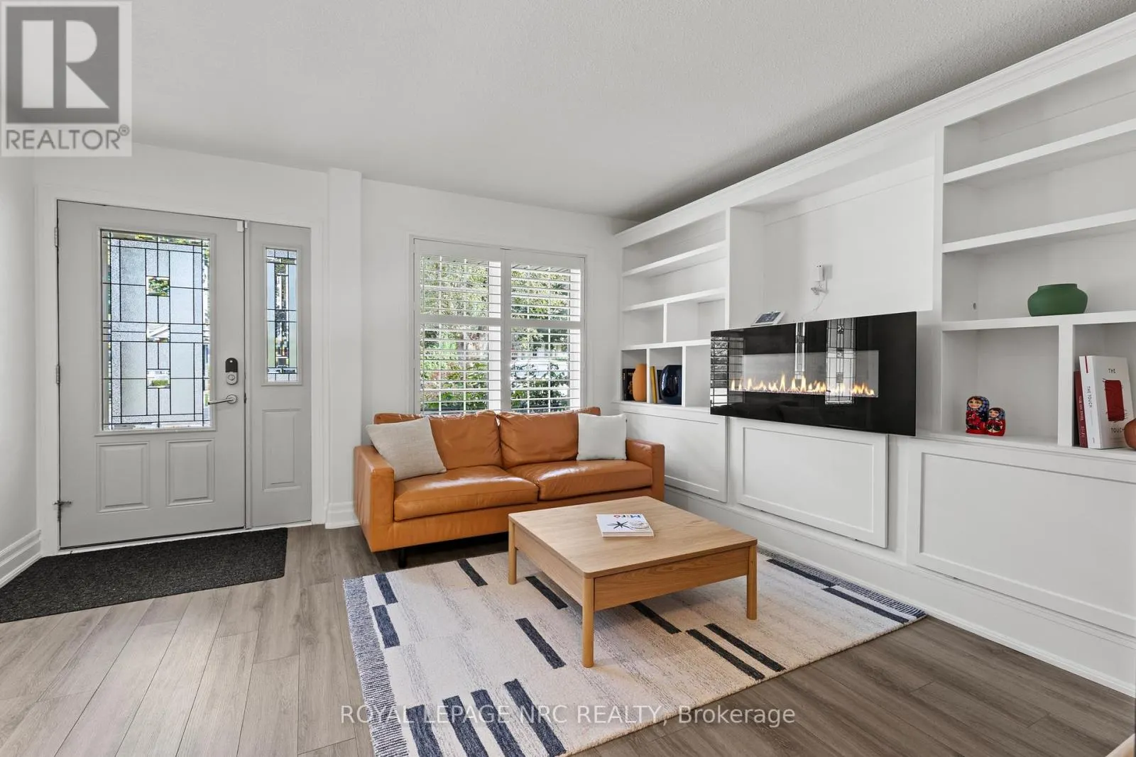 33 BROADWAY AVENUE