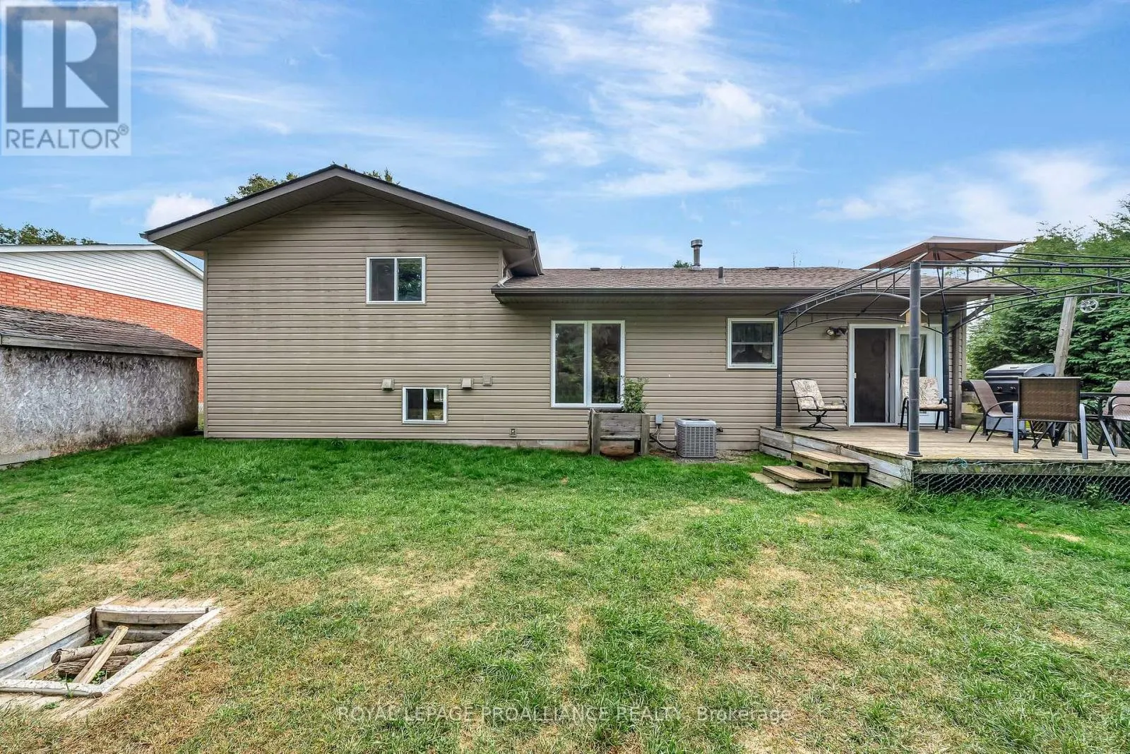 318 RAGLAN STREET