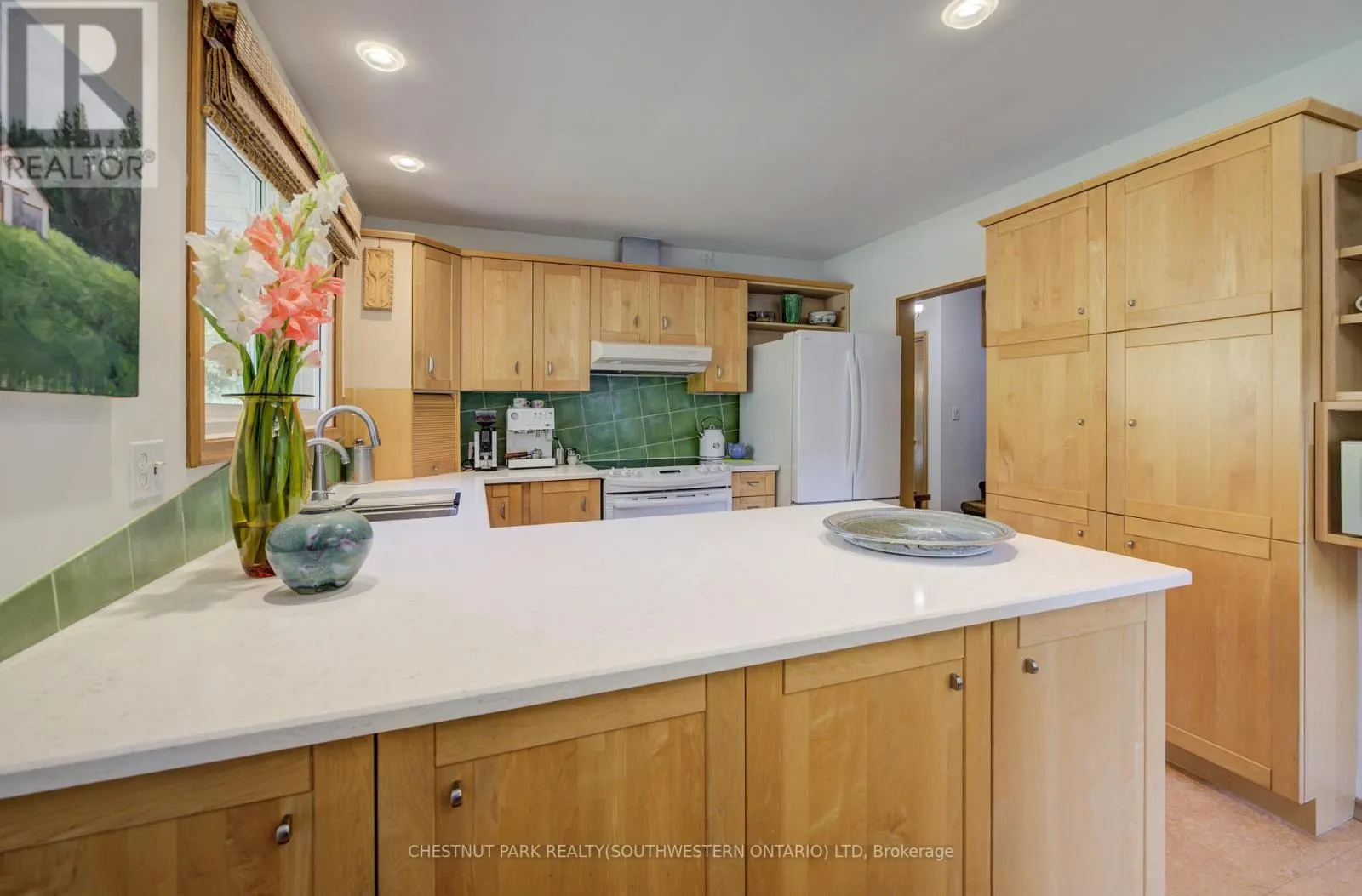 9 MONTICELLO CRESCENT