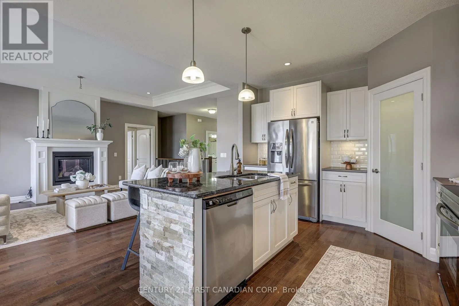 696 BENNETT CRESCENT