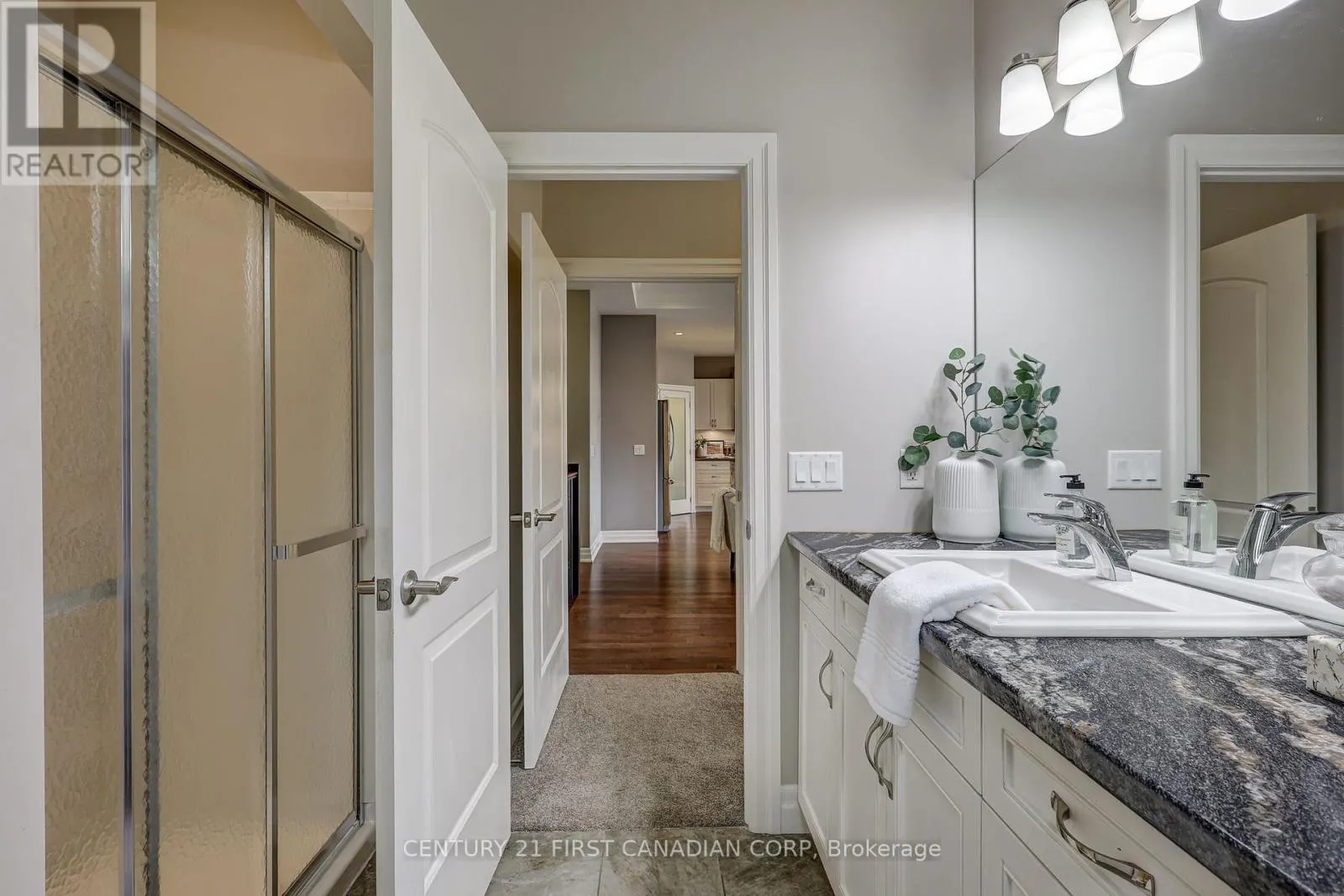 696 BENNETT CRESCENT