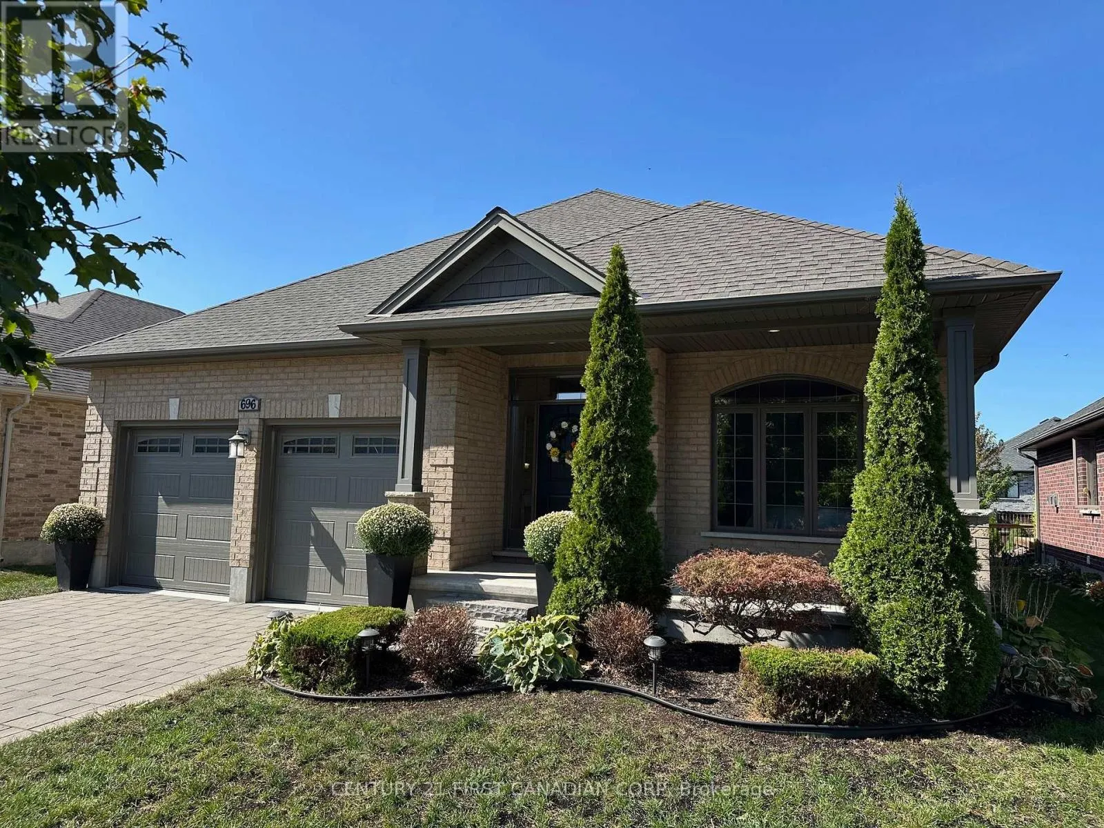 696 BENNETT CRESCENT