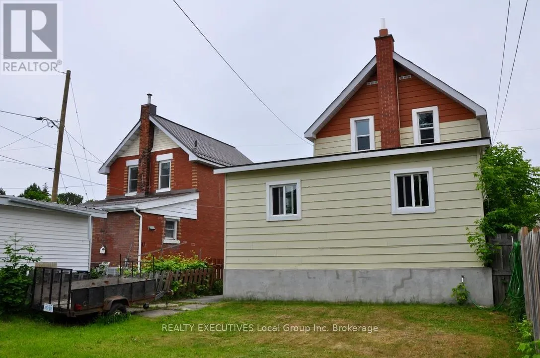 589 DOUGLAS STREET