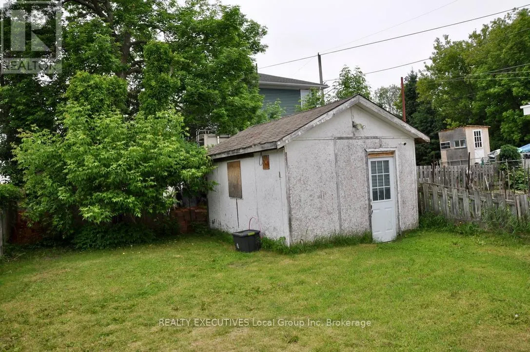 589 DOUGLAS STREET