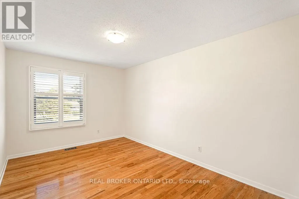 99 QUEENSLINE DRIVE