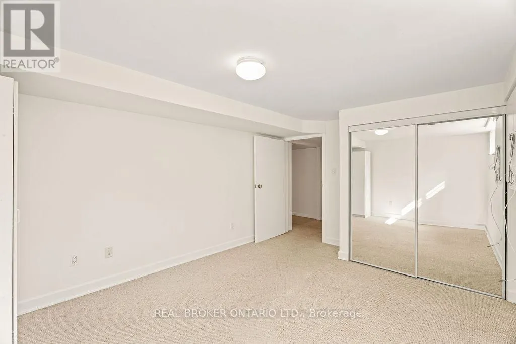 99 QUEENSLINE DRIVE