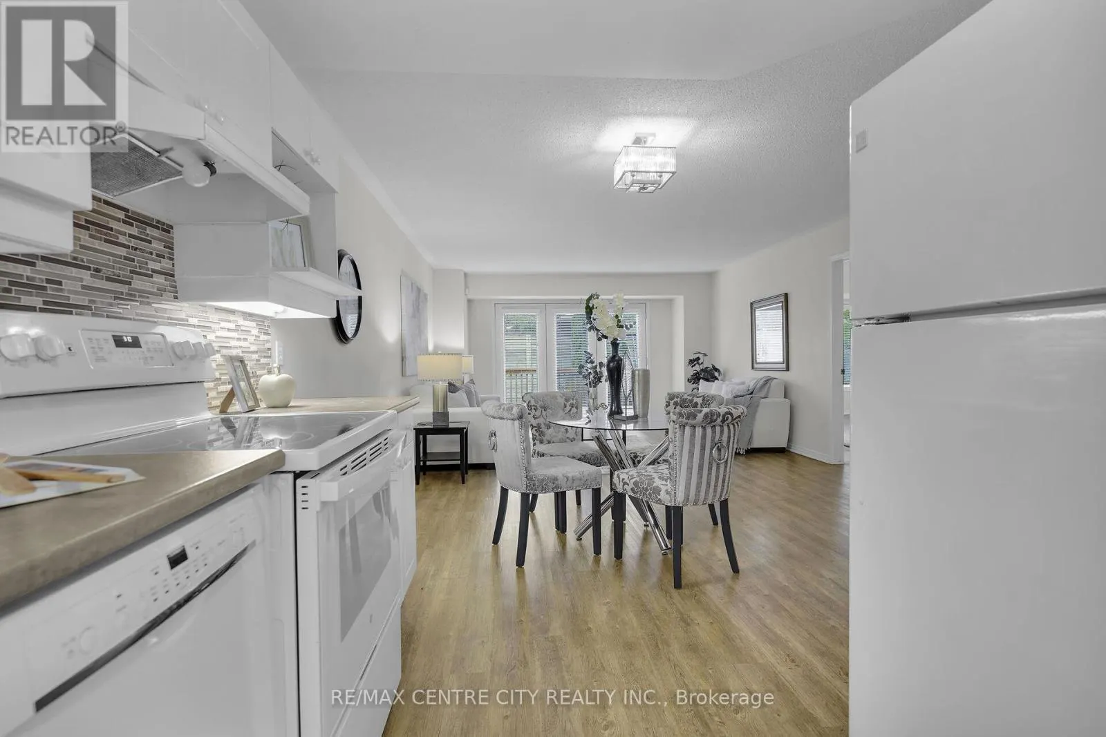 25 - 875 THISTLEDOWN WAY, #25