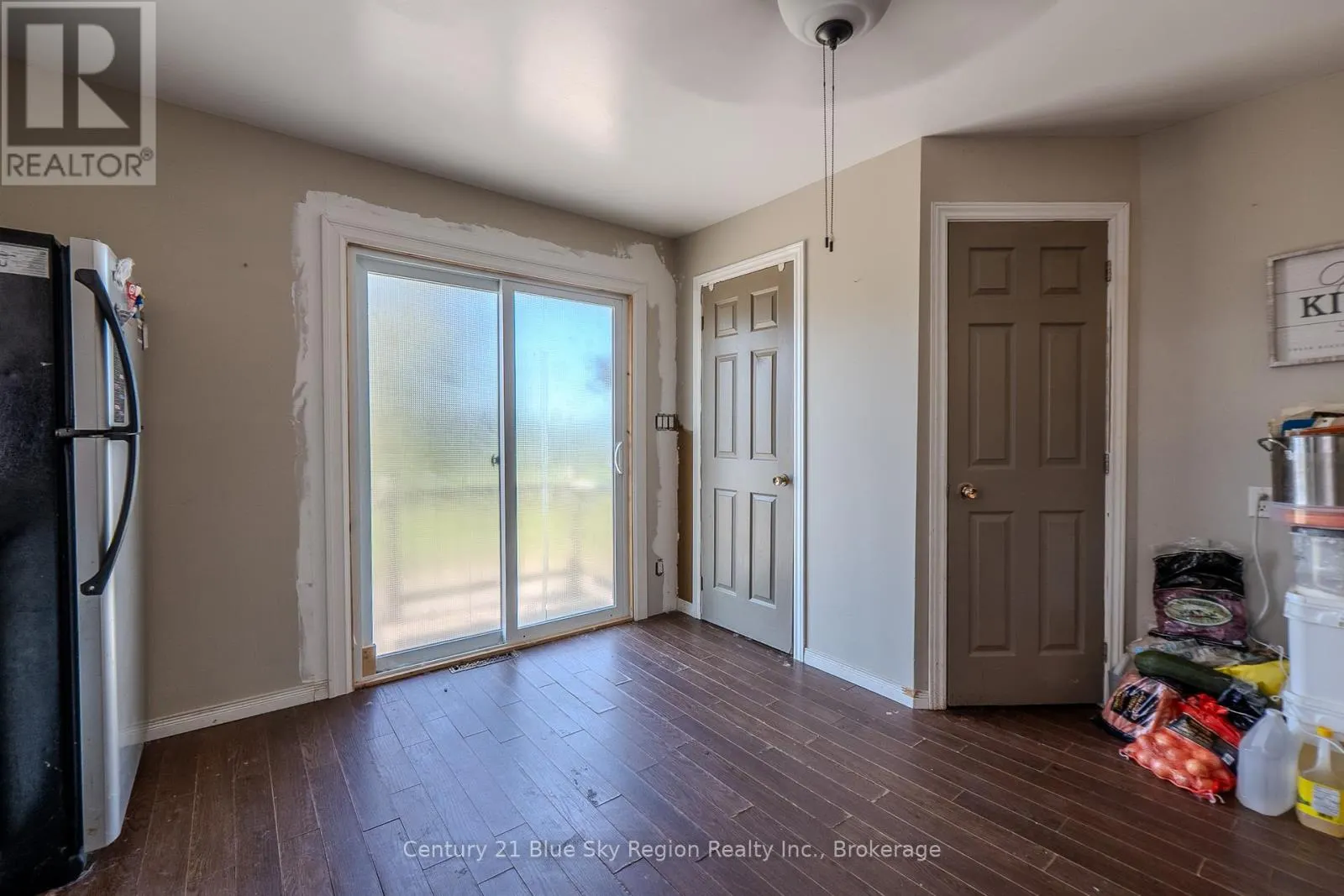 781 LALANDE ROAD