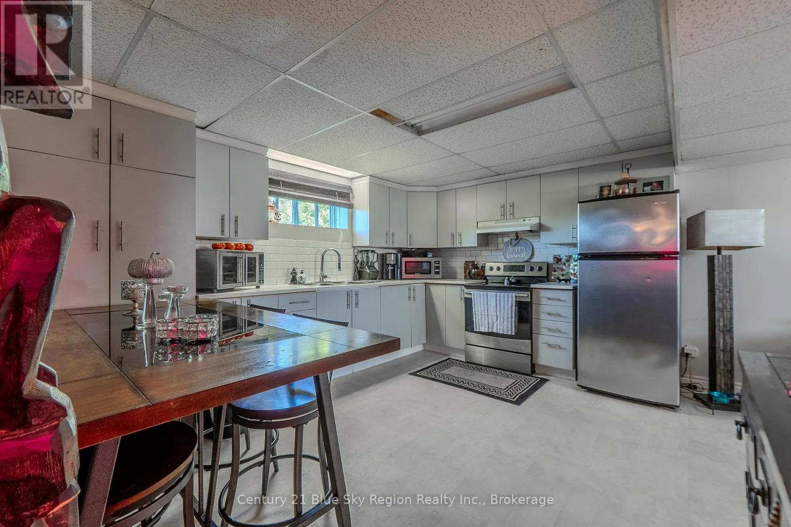 781 LALANDE ROAD
