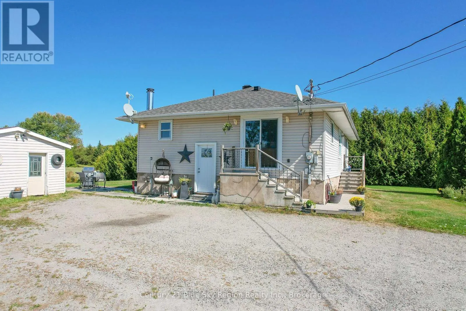 781 LALANDE ROAD